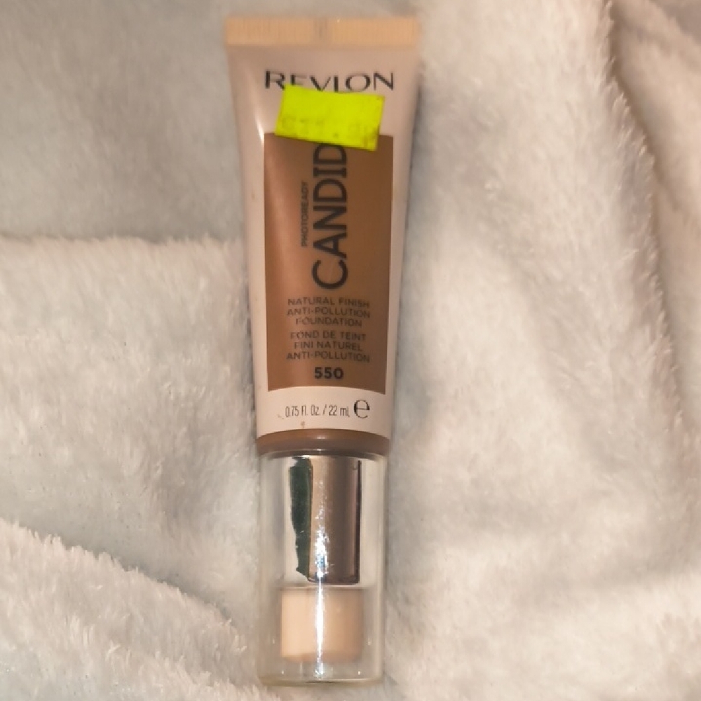 *4 for $28* 550 Mocha Revlon Photoready Candid Foundation